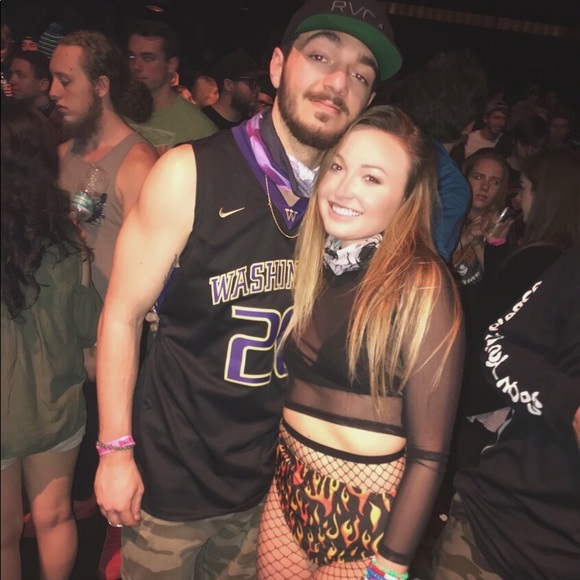 Meet your Posher, Derek - Picture 1 of 1